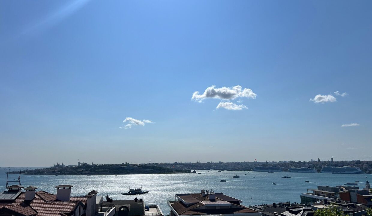 8a92924b-b41e-48c4-bb04-0076d3aed59a