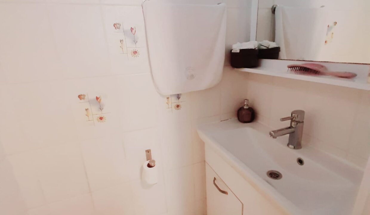 8dd4146e-af28-46a6-8f37-469478931fee