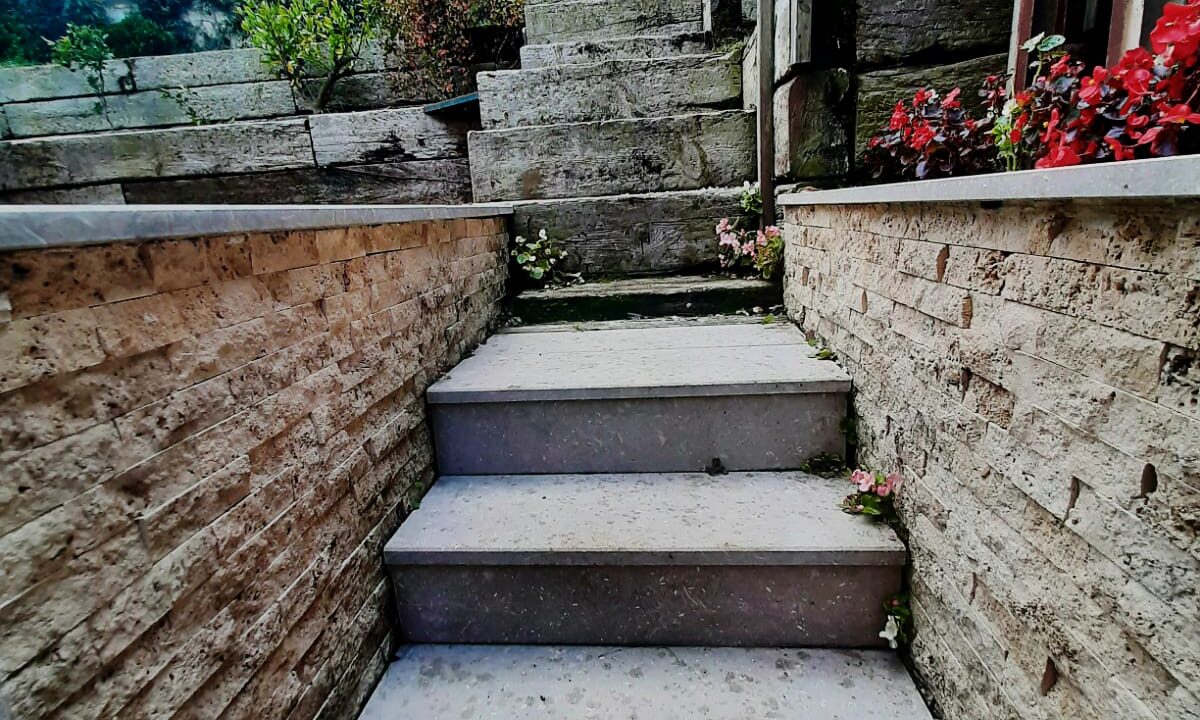 9abec640-a64e-46c8-95f6-36fed31854b0