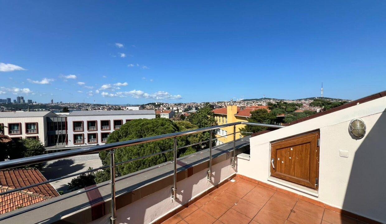 f0d8f5de-f057-4e6f-8d47-a7d71236f951