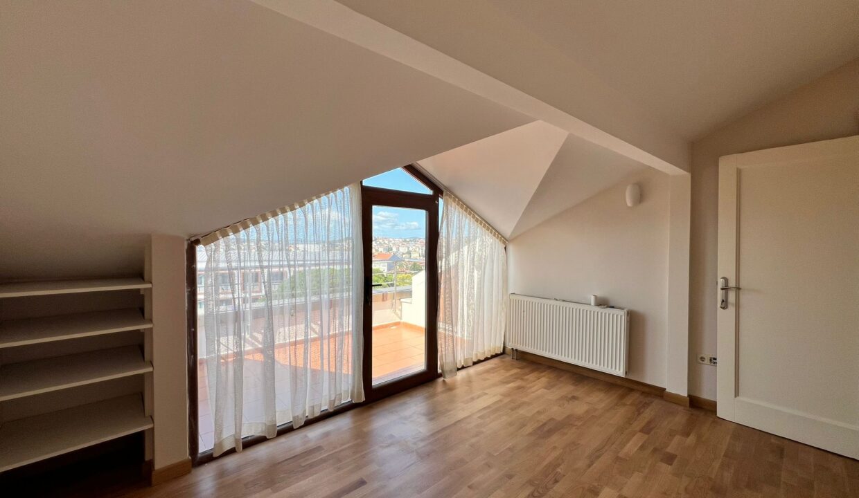 f1f09c8d-86b1-4575-997b-6c27491dbe05